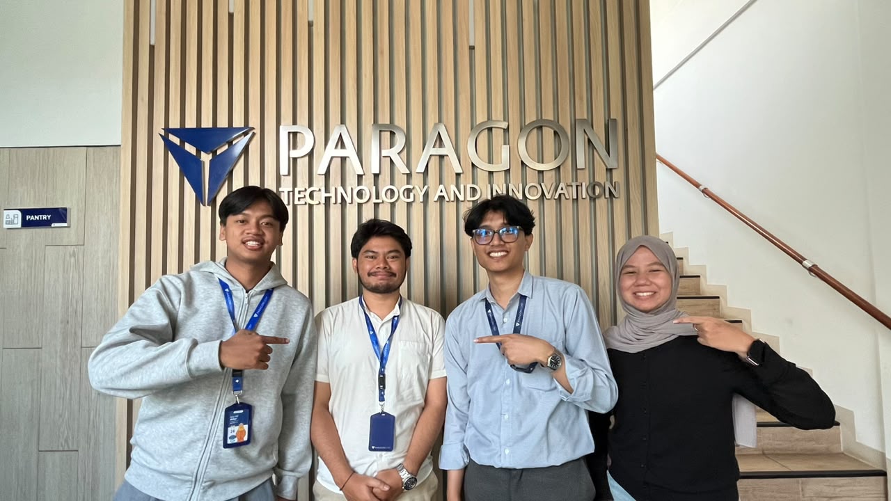 Haikal with fellow Paragon Technology and Innovation interns